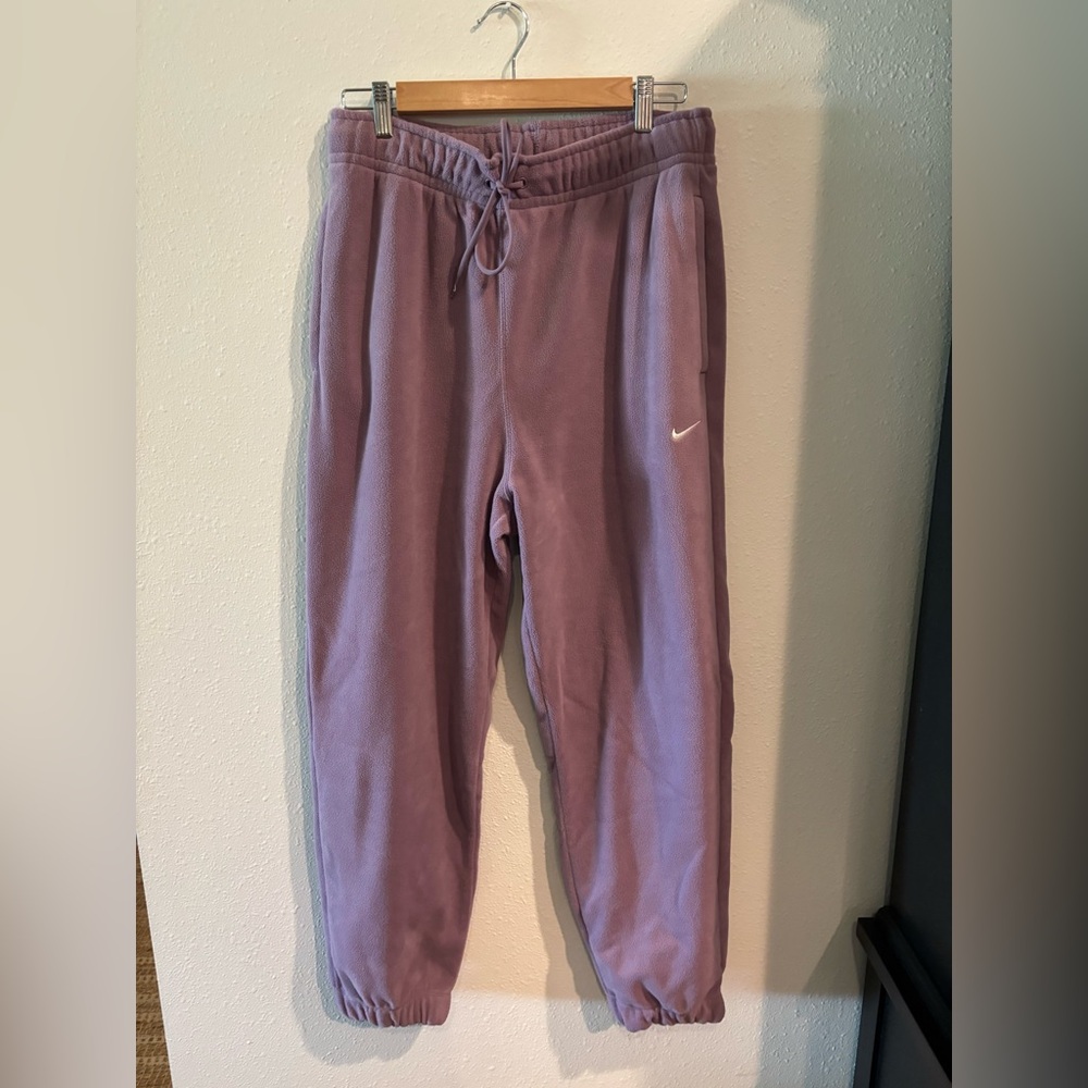 Nike fleece therma fit joggers medium.